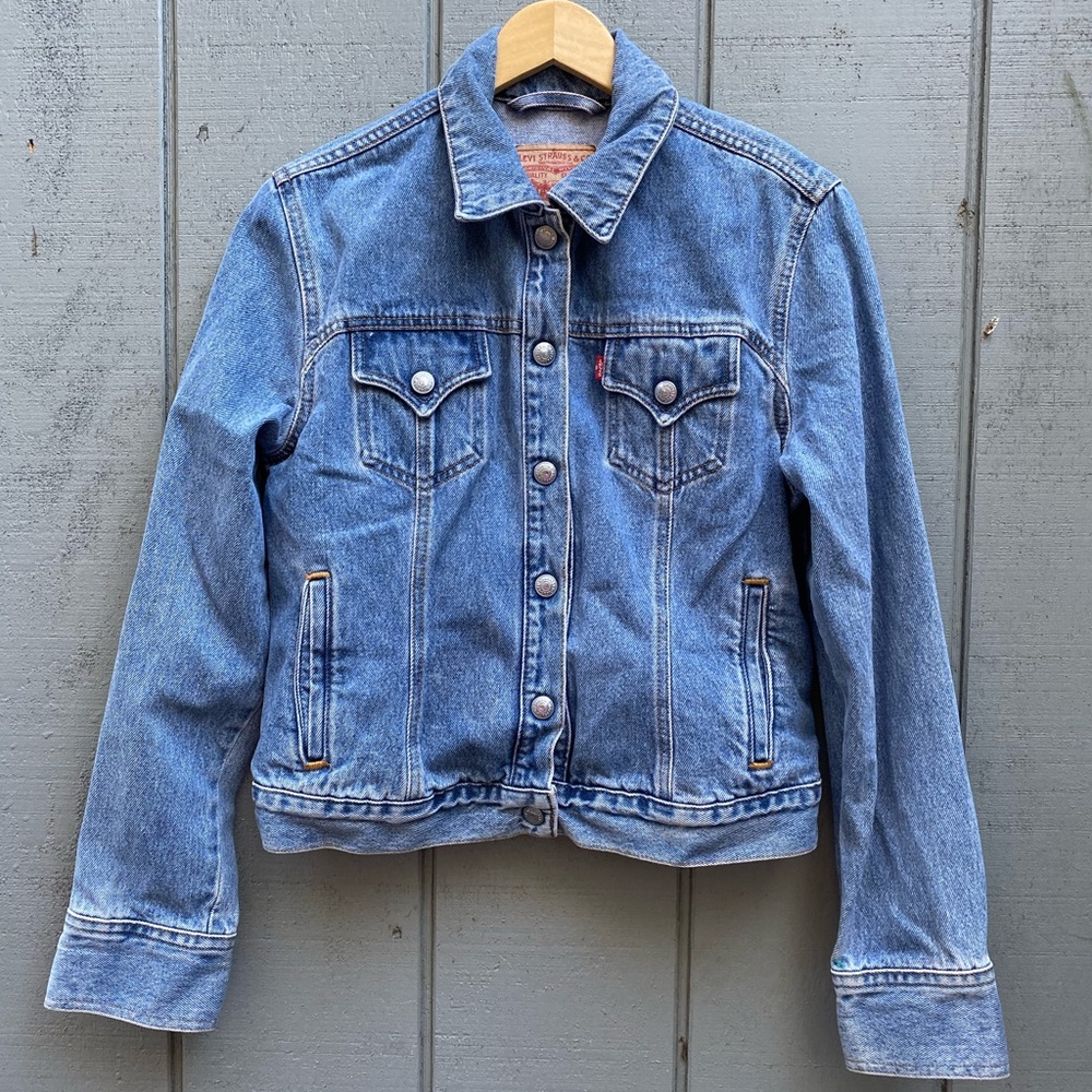 VINTAGE 70s Levi’s Jean Jacket 💙 Womens Denim Jacket with Snap Buttons